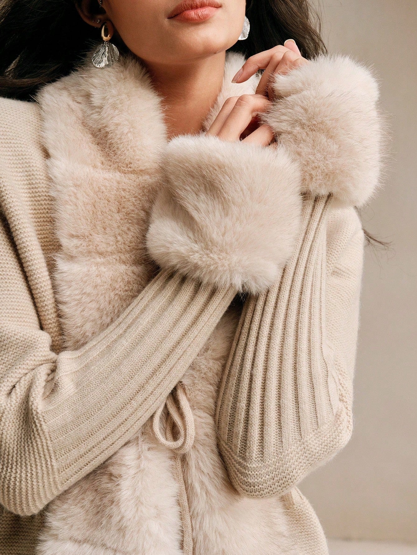 Calenne Strickjacke mit Kunstpelz