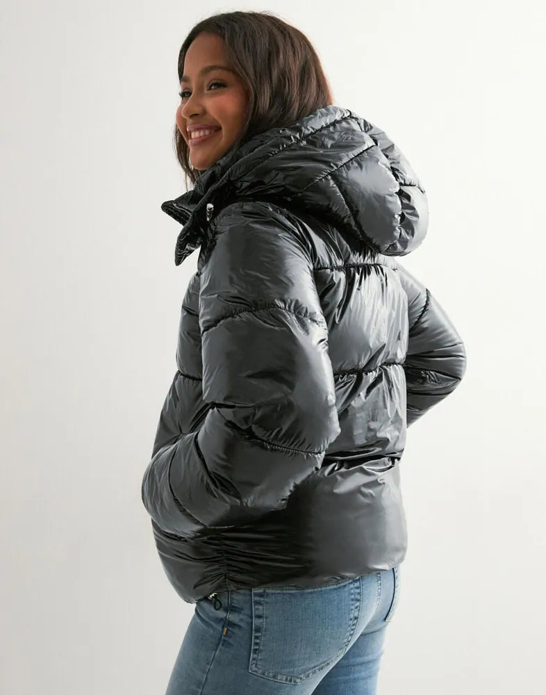 Noemi Puffer Jacke mit Kapuze
