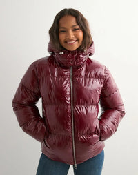 Noemi Puffer Jacke mit Kapuze