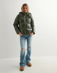 Noemi Puffer Jacke mit Kapuze
