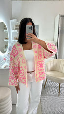 Häkel-Cardigan mit Schnürverschluss