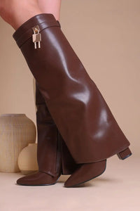 Amara Boots mit Schloss detail