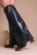 Isalie Boots mit Schloss detail