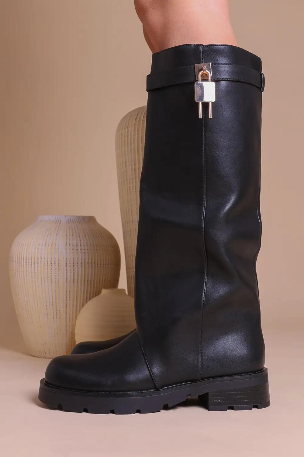 Narelle Chunky Boots mit Schloss detail